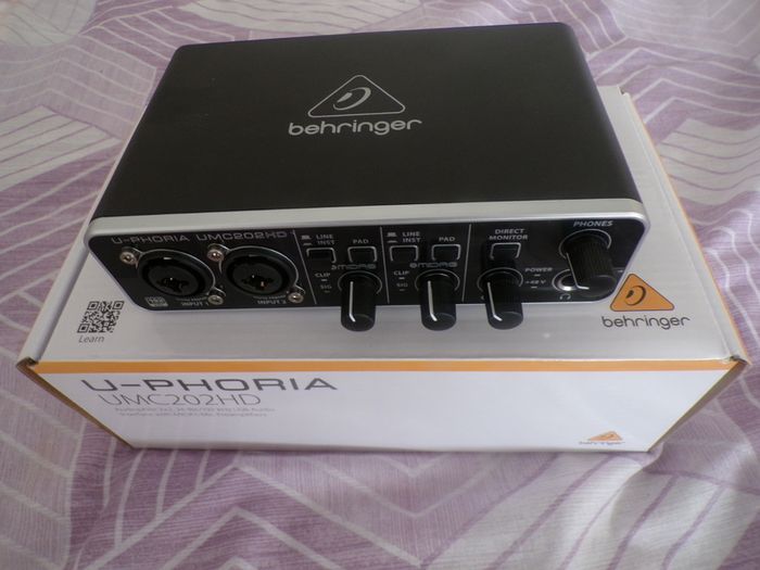 Behringer U-Phoria UMC202HD USB Audio Interface