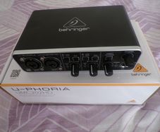 Behringer U-Phoria UMC202HD USB Audio Interface