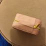 Monogramed initial B velvet jewellery box Image 2