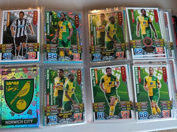 Match Attax 15/16 in Binder.  (Other seasons also)