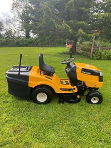 Cub Cadet LT2 Ride-On Lawn Mower