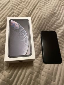 iPhone XR 64GB with box