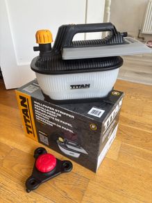 Wallpaper Stripper & Zinsser PaperTiger Scoring Tool