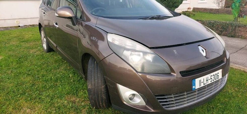 Renault scenic 7 seater.