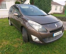 Renault scenic 7 seater.