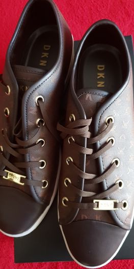 New Real DKNY Runners