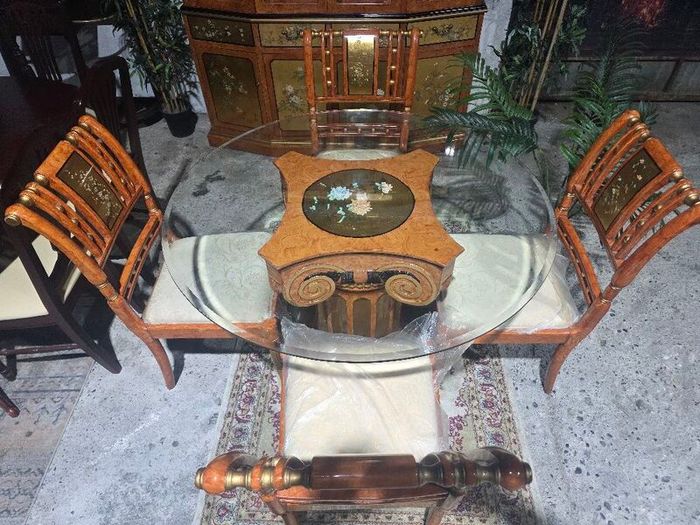 table+4 chairs
