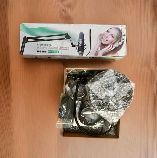 podcast V8S Podcast Studio Kit Microphone Sound Card Streaming Recording Bundle