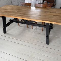 Kitchen table