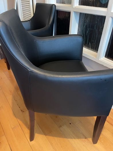 Dining chairs / armchairs