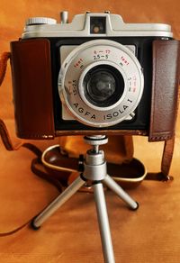 Agfa Isola I - simple, compact, and affordable medium-format - takes 120 film