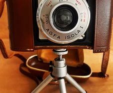 Agfa Isola I - simple, compact, and affordable medium-format - takes 120 film