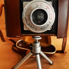 Agfa Isola I - simple, compact, and affordable medium-format - takes 120 film