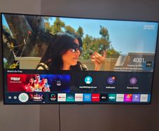 Samsung 55" Q60T QLED 4K HDR Smart TV, Great condition, comes with wall mount and original box