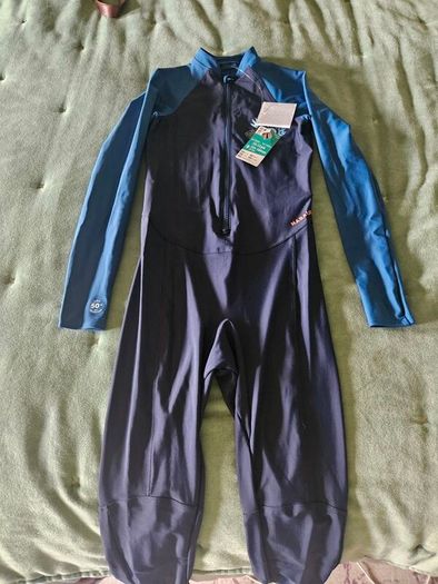 Boys full swimsuit. SIZE 12-13(suitable for 10-11)