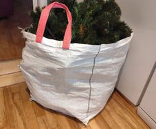 Arnotts Christmas Tree Realistic Beautiful ! Artificial