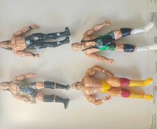 WWE Action Figures Bundle  4 Figures 2000
