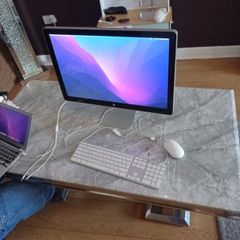 Apple computer