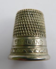 Antique ENGLAND Thimble