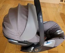 Cybex cloud z car seat - soho grey and isofix base