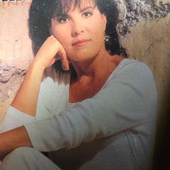 Holly Dunn. Leave One Bridge Standing.