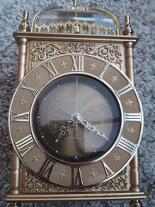 Rhythm Mantle Clock