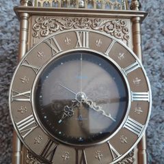 Rhythm Mantle Clock