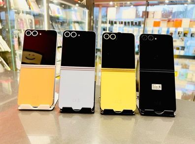 samsung Z flip 6 Brand New