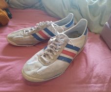 Adidas runners size 9 \ 43
