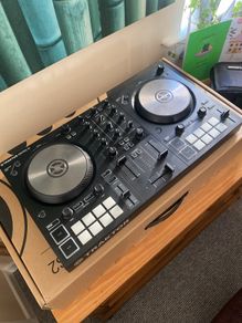 Traktor Kontrol S2
