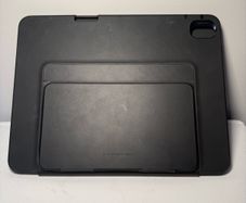 Ipad Air 2025 model Belkin Keyboard case