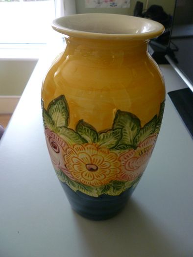 Ornamental Tall Decorative oriental Vase Immaculate