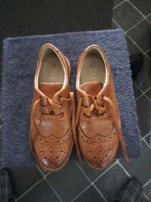 Boys shoes