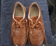 Boys shoes