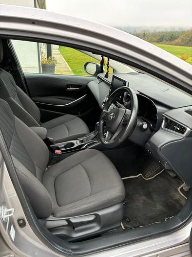 Toyota Corolla 1.8 Petrol Hybrid Luna Auto