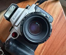 canon EOS 50E