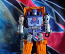 Hasbro WFCK Huffer Deluxe Class Transformers War for Cybertron Kingdom