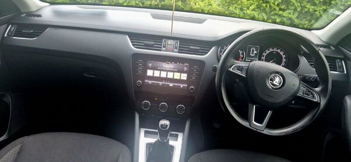 Skoda Octavia 2017 (172) Ambition 1.6tdi 115hp 4dr