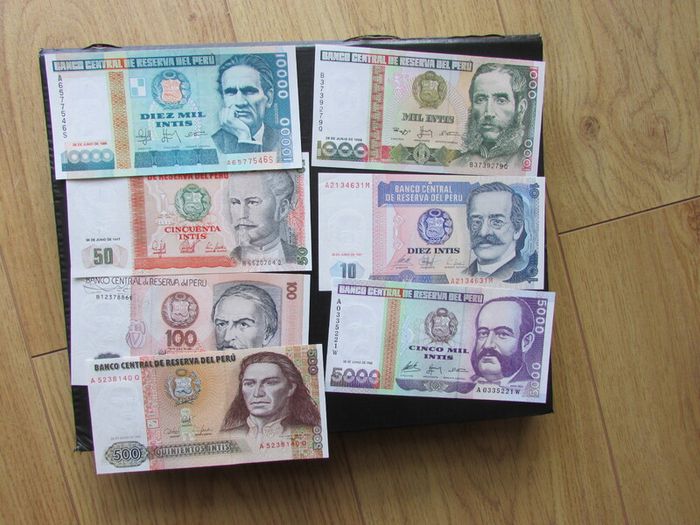 Peru.Lot of 7 Uncirculated Banknotes.1987/88.