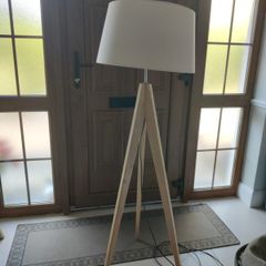 floor lamp tripod