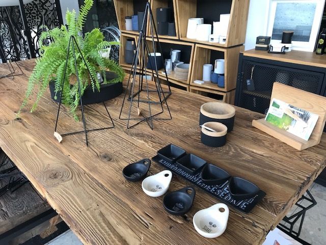 Snack Bowls With Tray Black & Cream