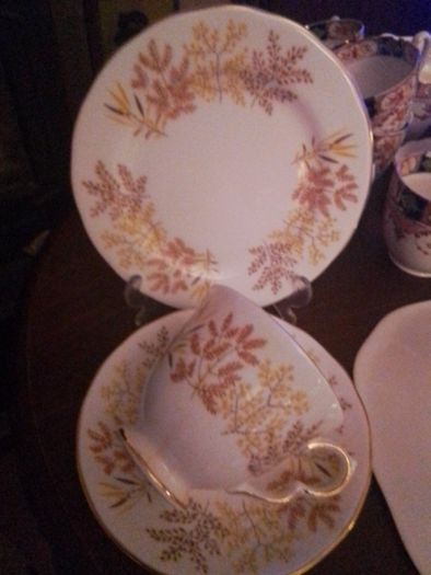 Royal Vale Twenty Piece Teaset