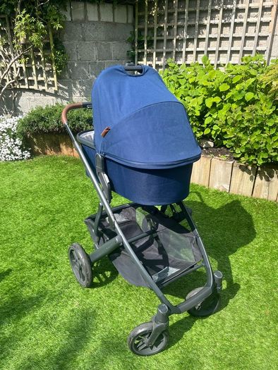 Uppa Baby Vista V2 Toddler/Newborn Bundle