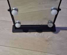 makeup mirror