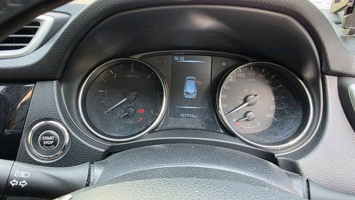 Nissan qashqai 1.5L  Diesel,  Brown
