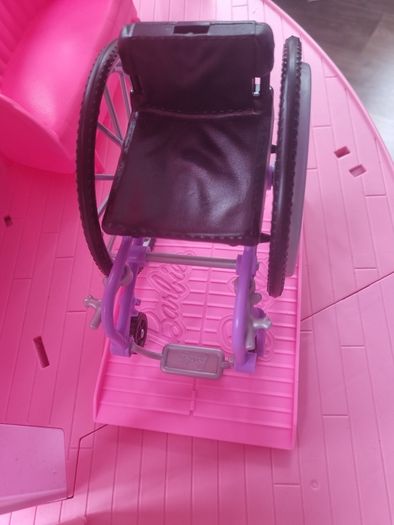 Barbie dreamhouse
