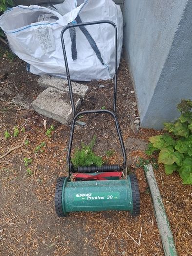 Qualcast Panther 30 Push Mower