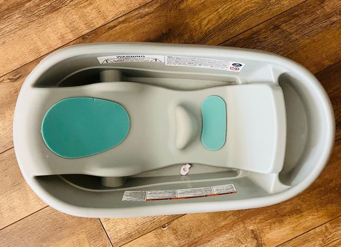 baby bath with water thermometer
