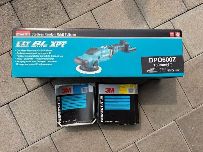 Makita DPO600Z 18V Cordless Polisher + 3M Pads