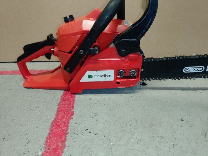 chainsaw